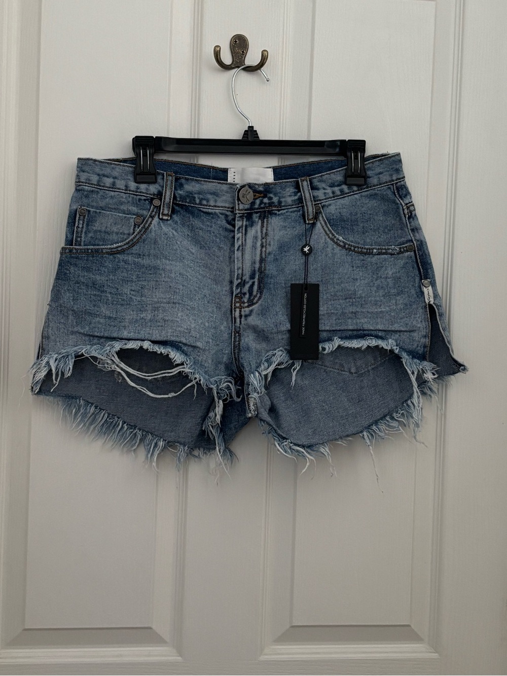 One Teaspoon Marlons Low Waist Boyfriend Shorts Hollywood Light Wash 28 24636